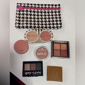 Makeup bundle blush & eyeshadow